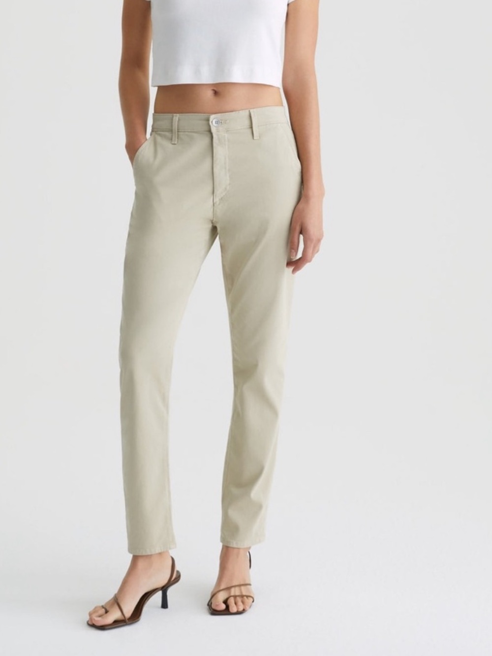 • NWT Women’s AG (Adriano Goldschmeid) CADEN Tailored Trouser
Size: 23R